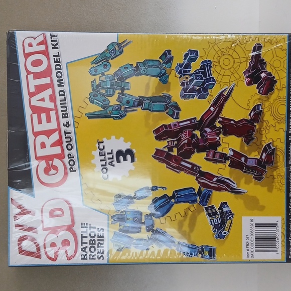 DIY 3D Creator Combat Robot Model Kit - Picture 2 of 3